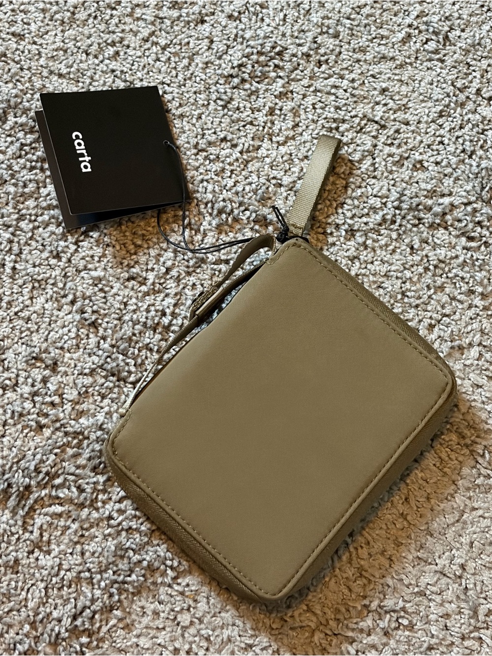 Indigo Carta Olive Green Zip Passport Holder